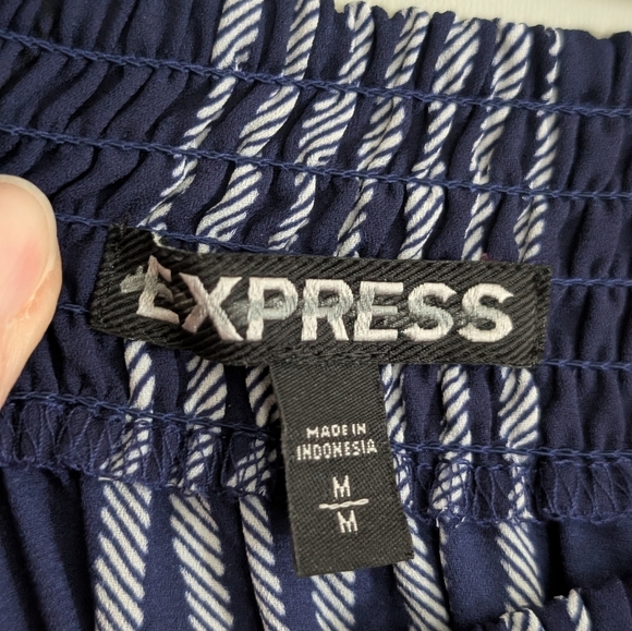 Express Women's Medium Blouse | Blue w/Warm Pink & White | Like New - Picture 3 of 7